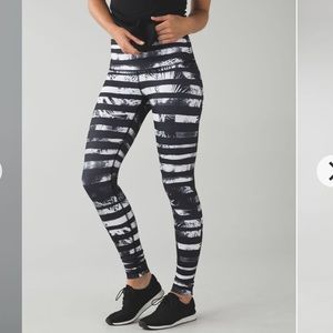 Lululemon Super high waisted wunder under pant!